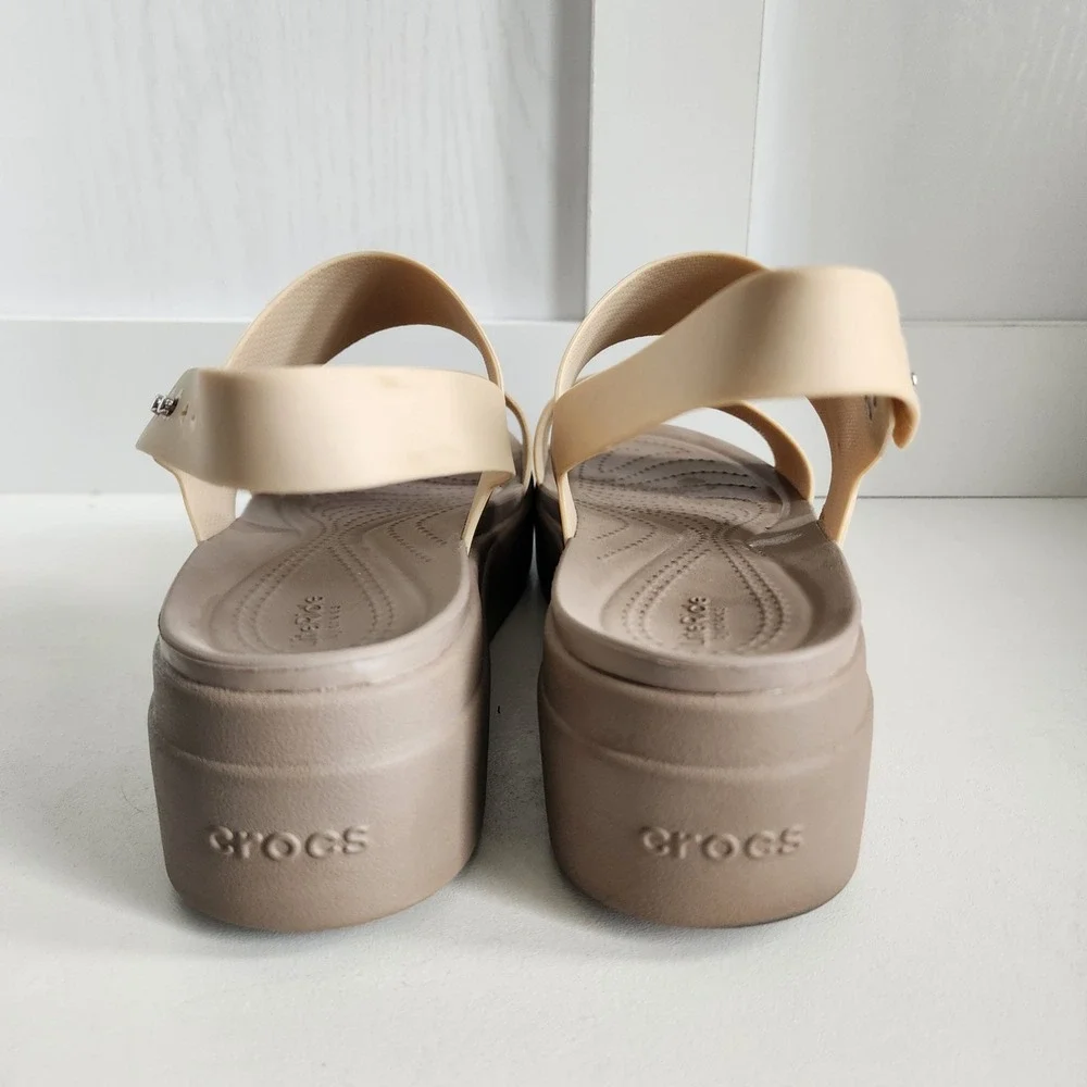 CROCS good preowned